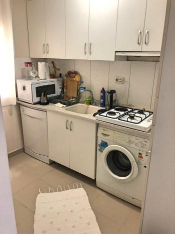 Sarımsaklı Merkezde, 2+1 Eşyalı Kiralık Daire.    EİDS No: 90928443