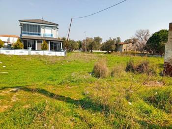  Ayvalık Altınova' da, Konut İmarlı Satılık Arsa.