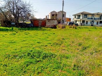  Ayvalık Altınova' da, Konut İmarlı Satılık Arsa.
