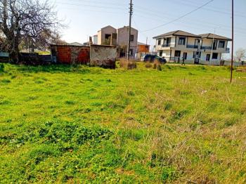  Ayvalık Altınova' da, Konut İmarlı Satılık Arsa.