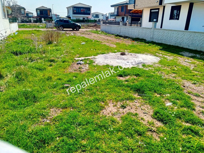 Ayvalık Altınova' da Satılık İmarlı Arsa.