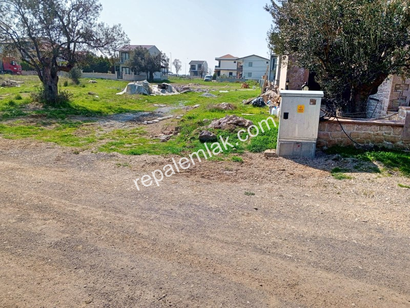  Ayvalık Altınova' da, Konut İmarlı Satılık Arsa.