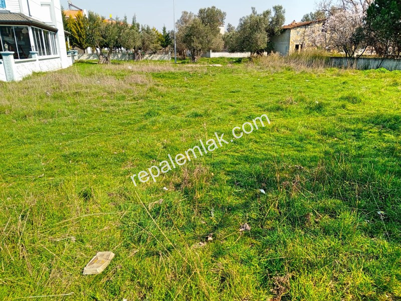  Ayvalık Altınova' da, Konut İmarlı Satılık Arsa.