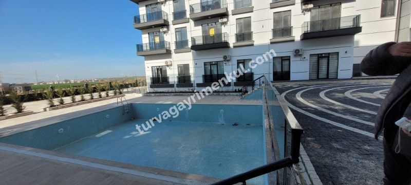 ÇORLU HÜRRİYET MAHALLESİNDE ÇEVRE YOLUNA YAKIN 1+1 KİRALIK SİTE İÇİ DAİRE 