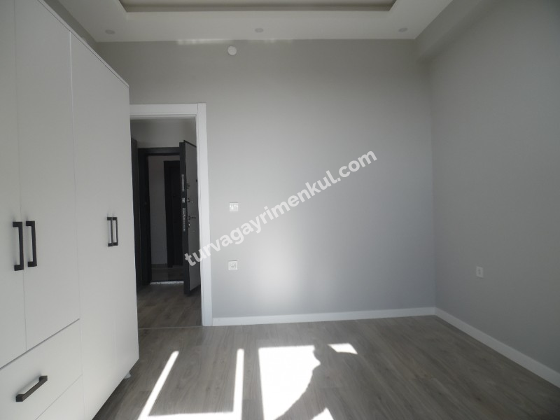 ÇORLU HÜRRİYET MAHALLESİNDE ÇEVRE YOLUNA YAKIN 1+1 KİRALIK SİTE İÇİ DAİRE 