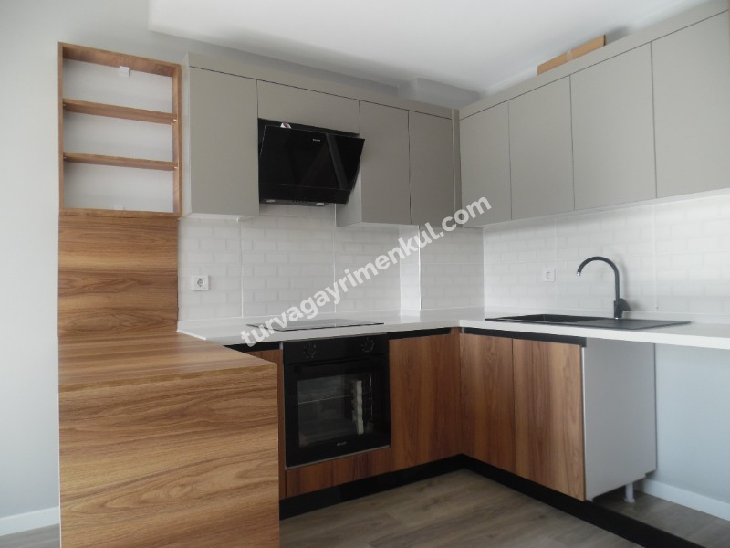 ÇORLU HÜRRİYET MAHALLESİNDE ÇEVRE YOLUNA YAKIN 1+1 KİRALIK SİTE İÇİ DAİRE 