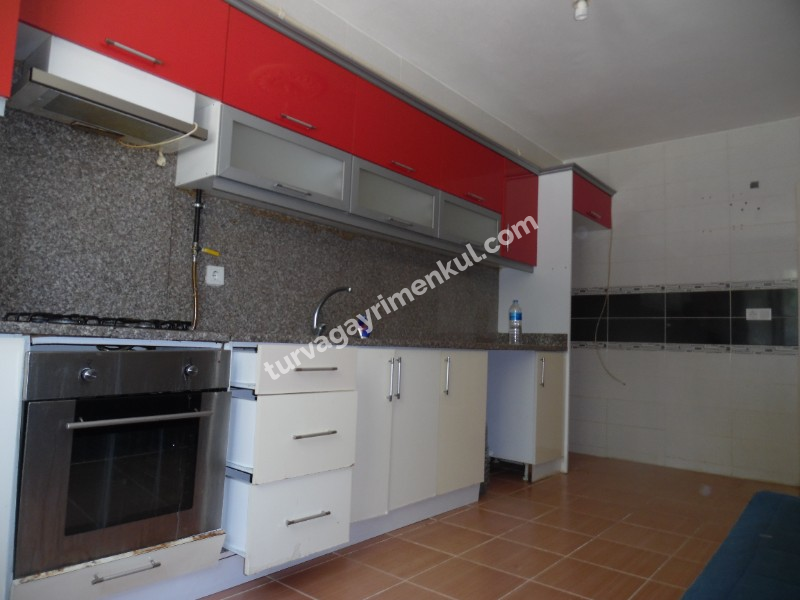 ÇORLUDA YATIRIMCILARA SATILIK 2+1 BODRUM KAT DAİRE 