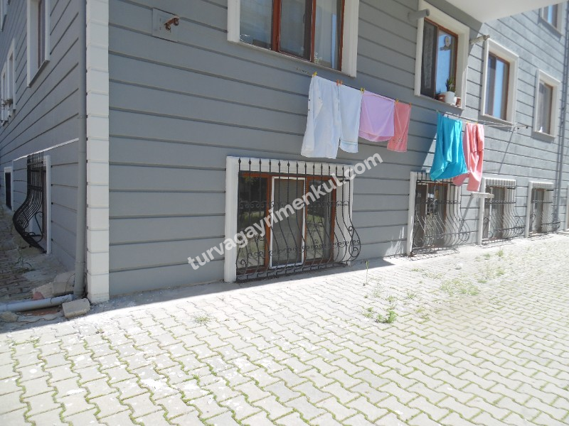 ÇORLUDA YATIRIMCILARA SATILIK 2+1 BODRUM KAT DAİRE 