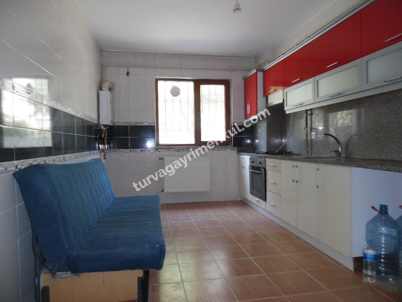 ÇORLUDA YATIRIMCILARA SATILIK 2+1 BODRUM KAT DAİRE 