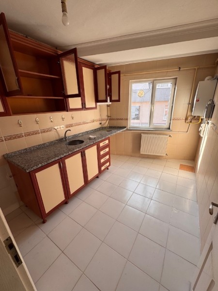 Kazım Karabekirde 3.kat 2+1 Kiralık Daire