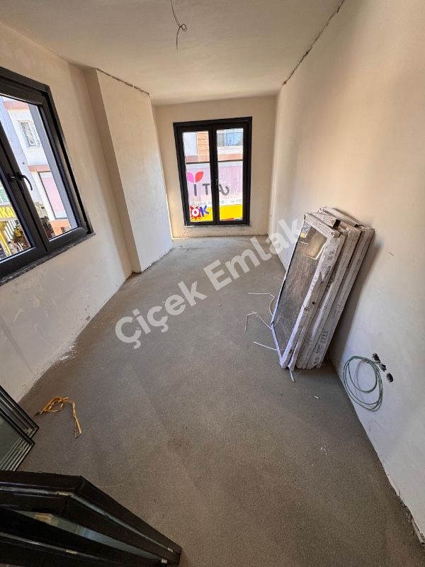 Alibeyköy Çarşı İçi 2+1 Sıfır Satılık Daire