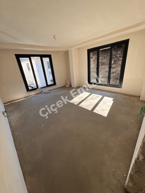 Alibeyköy Çarşı İçi 2+1 Sıfır Satılık Daire