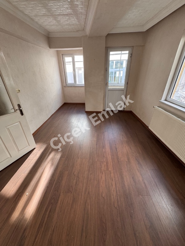 Kazım Karabekirde 3.kat 2+1 Kiralık Daire