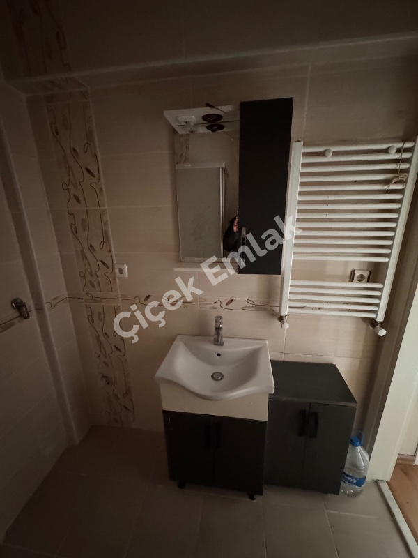 Metro'ya 3 Dk Binevler Sitesi 2+1 Kiralık Daire