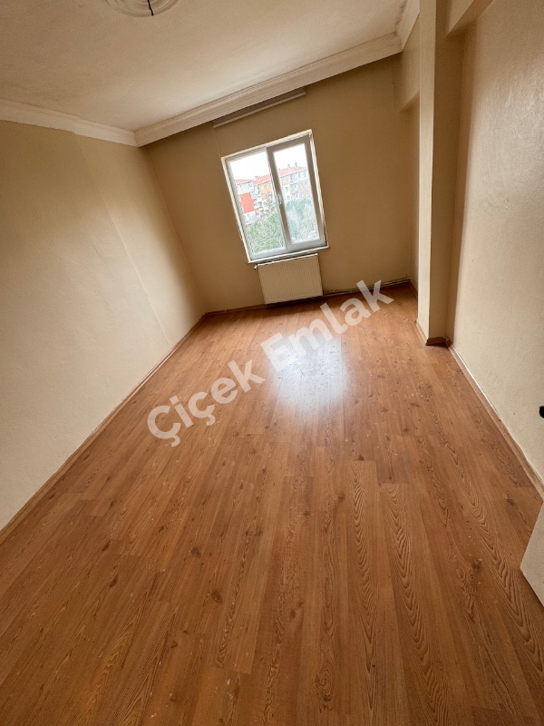 Metro'ya 3 Dk Binevler Sitesi 2+1 Kiralık Daire