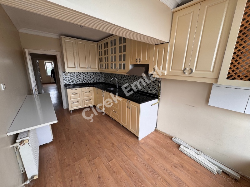 Metro'ya 3 Dk Binevler Sitesi 2+1 Kiralık Daire