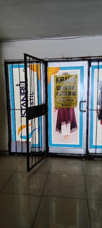 KAHTA KAYMAKAMLIK KARŞISINDA ANA CADDEDE KİRALIK 300 m² DÜKKAN