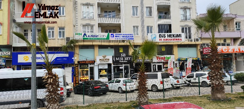 KAHTA KAYMAKAMLIK KARŞISINDA ANA CADDEDE KİRALIK 300 m² DÜKKAN