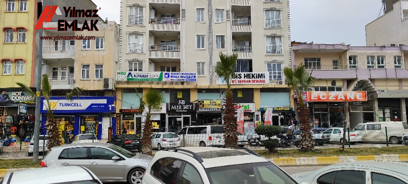 KAHTA KAYMAKAMLIK KARŞISINDA ANA CADDEDE KİRALIK 300 m² DÜKKAN