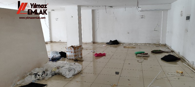 KAHTA KAYMAKAMLIK KARŞISINDA ANA CADDEDE KİRALIK 300 m² DÜKKAN