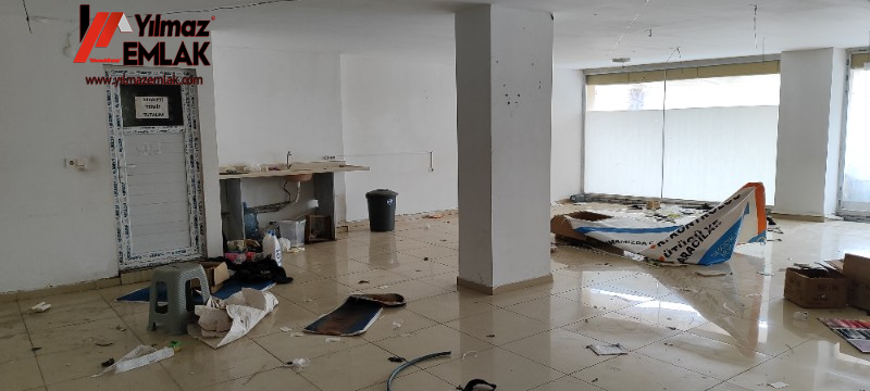 KAHTA KAYMAKAMLIK KARŞISINDA ANA CADDEDE KİRALIK 300 m² DÜKKAN