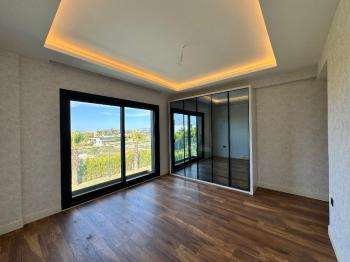 Çeşme Mamurbaba'da Satılık Sıfır Lüks Villa