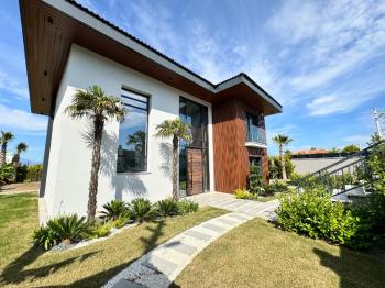 Çeşme Mamurbaba'da Satılık Sıfır Lüks Villa