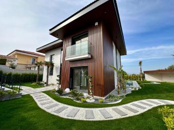Çeşme Mamurbaba'da Satılık Sıfır Lüks Villa