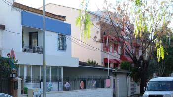 Forum Karşısında Satılık Villa