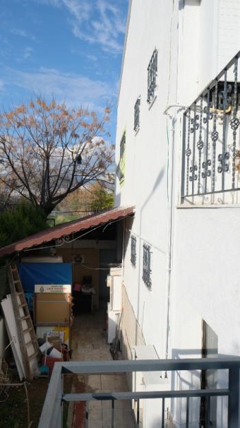 Forum Karşısında Satılık Villa