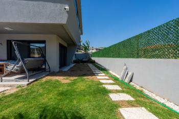 Çesme'nin En huzurlu lokasyonunda Yüzme Havuzlu Yeni Villa