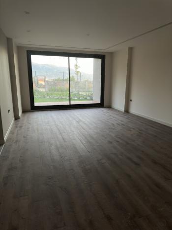 Bahçe Katı Lüks Daire-Kendine ait bahçeli