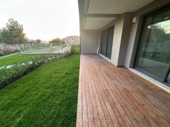 Bahçe Katı Lüks Daire-Kendine ait bahçeli