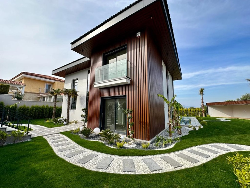 Çeşme Mamurbaba'da Satılık Sıfır Lüks Villa