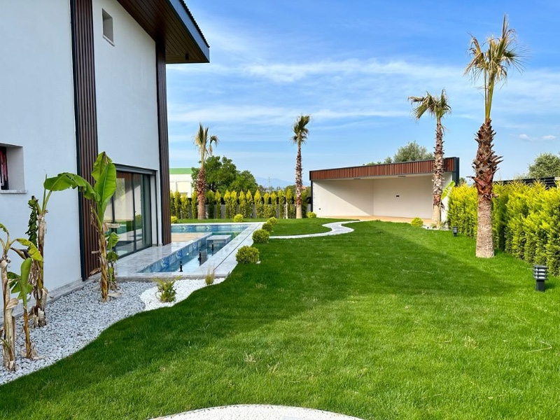 Çeşme Mamurbaba'da Satılık Sıfır Lüks Villa