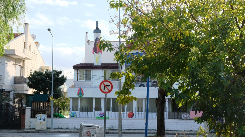 Forum Karşısında Satılık Villa