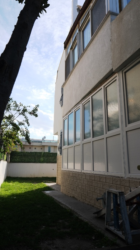 Forum Karşısında Satılık Villa
