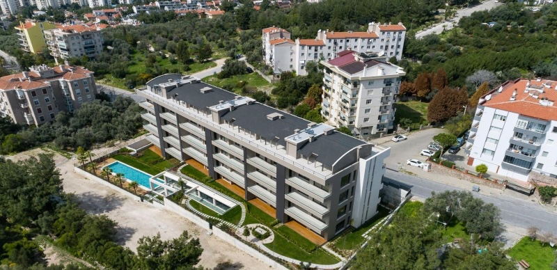 Bahçe Katı Lüks Daire-Kendine ait bahçeli