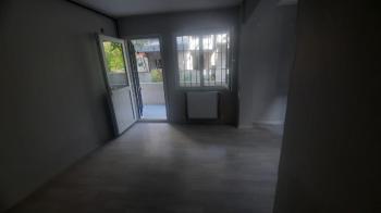 Urla Zeytinalanı Kiralık Bahçe Katı Yeni Tadilatlı Daire