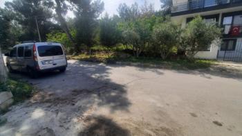 Urla Zeytinalanı Kiralık Bahçe Katı Yeni Tadilatlı Daire