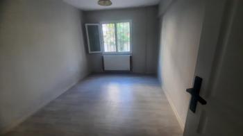 Urla Zeytinalanı Kiralık Bahçe Katı Yeni Tadilatlı Daire