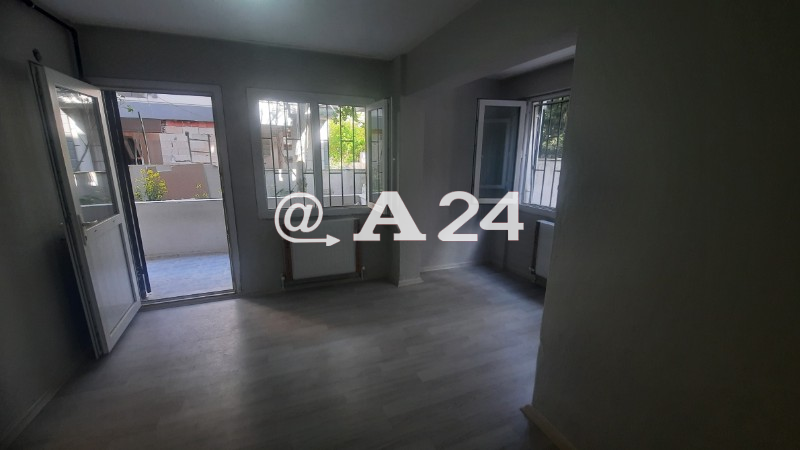 Urla Zeytinalanı Kiralık Bahçe Katı Yeni Tadilatlı Daire