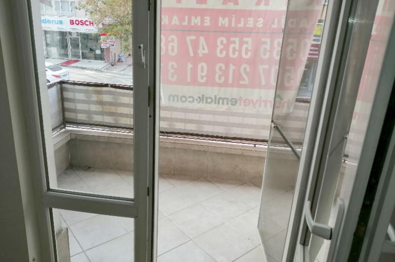 K.ESAT YAPRAK SOKAKTA 3+1 KOMBİLİ 1.KAT ÖN CEPHE