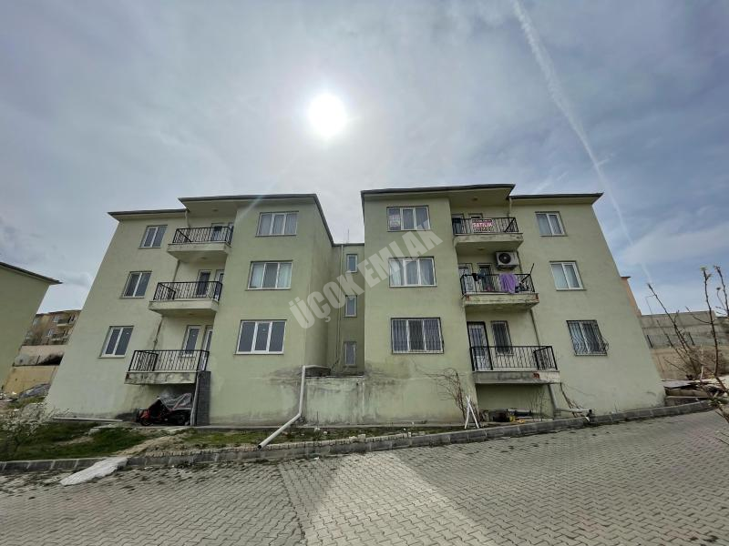 AFYON ÜÇOK EMLAKTAN DÖRTYOL MAH İNAZ DEPREM EVLERİNDE SATILIK 2+1 DAİRE