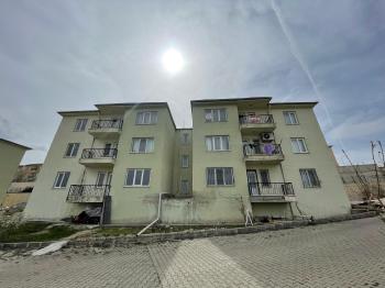 AFYON ÜÇOK EMLAKTAN DÖRTYOL MAH İNAZ DEPREM EVLERİNDE SATILIK 2+1 DAİRE