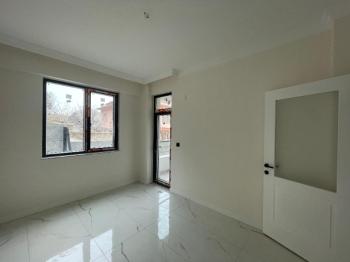AFYON ÜÇOK EMLAKTAN YARENLER MAH SATILK 3+1 SIFIR DAİRE 