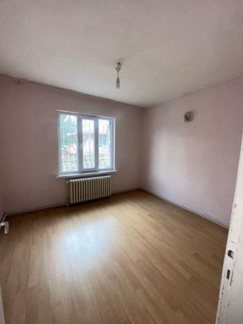 AFYON ÜÇOK EMLAKTAN HARBİŞ GAZİ MAHALLESİNDE 3+1 SATILIK DAİRE 