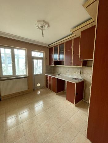AFYON ÜÇOK EMLAKTAN ESENTEPE MAH KİRALIK 3+1 ARAKAT DAİRE 