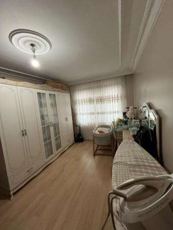 AFYON ÜÇOK EMLAKTAN CUMHURİYET  MAH DA SATILIK 3+1 DAİRE