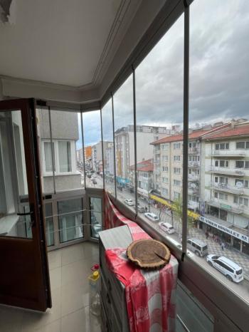 AFYON ÜÇOK EMLAKTAN CUMHURİYET  MAH DA SATILIK 3+1 DAİRE